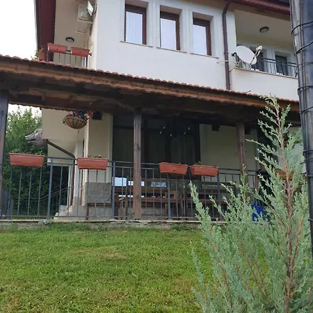 бадевски рай- къща софия Villa *