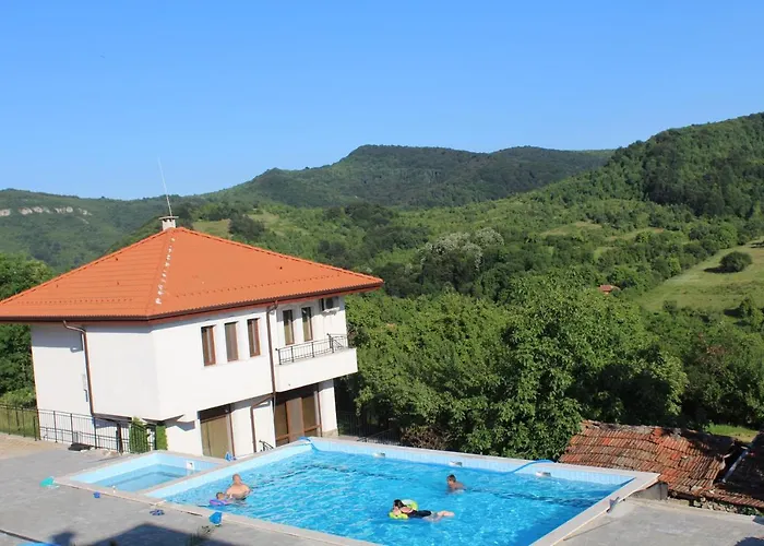 бадевски рай- къща софия Villa Veliko Tarnovo